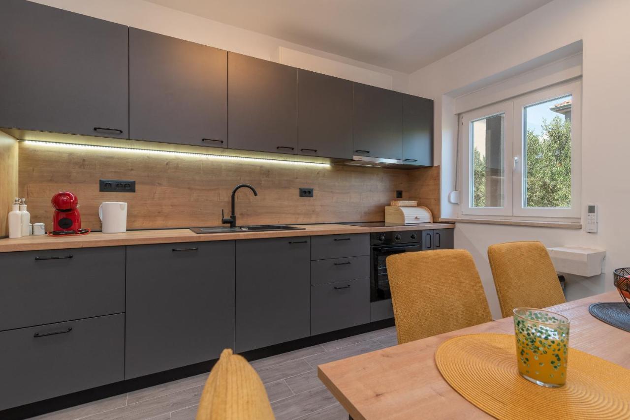 Apartman Galeb Trogir Exterior foto