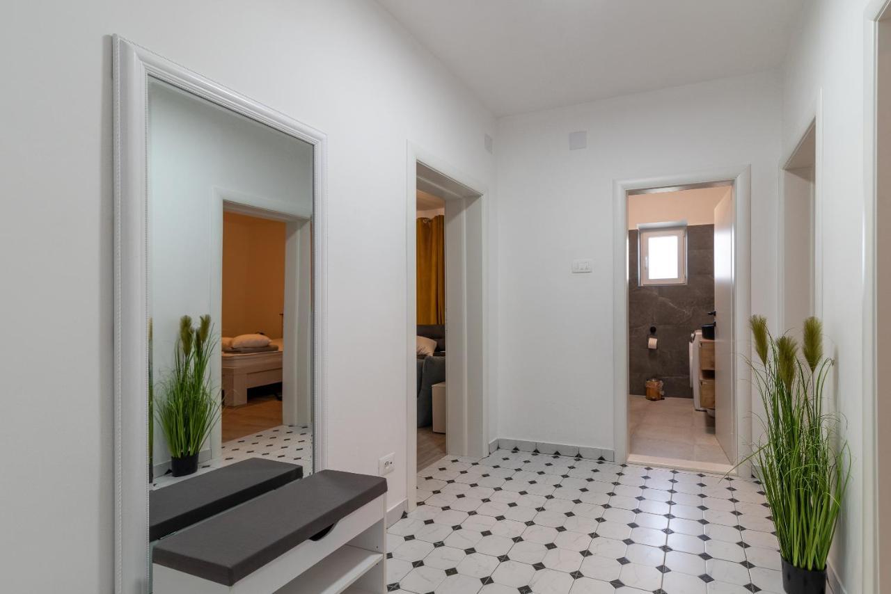 Apartman Galeb Trogir Exterior foto